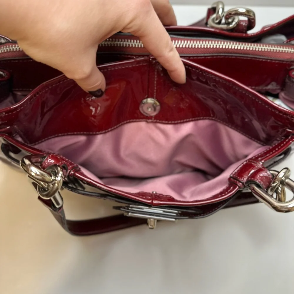 ✅ Sold ✅ Y2K Coach Chelsea Jayden Burgundy Patent Leather Tote Handbag Satchel - Picture 14 of 16